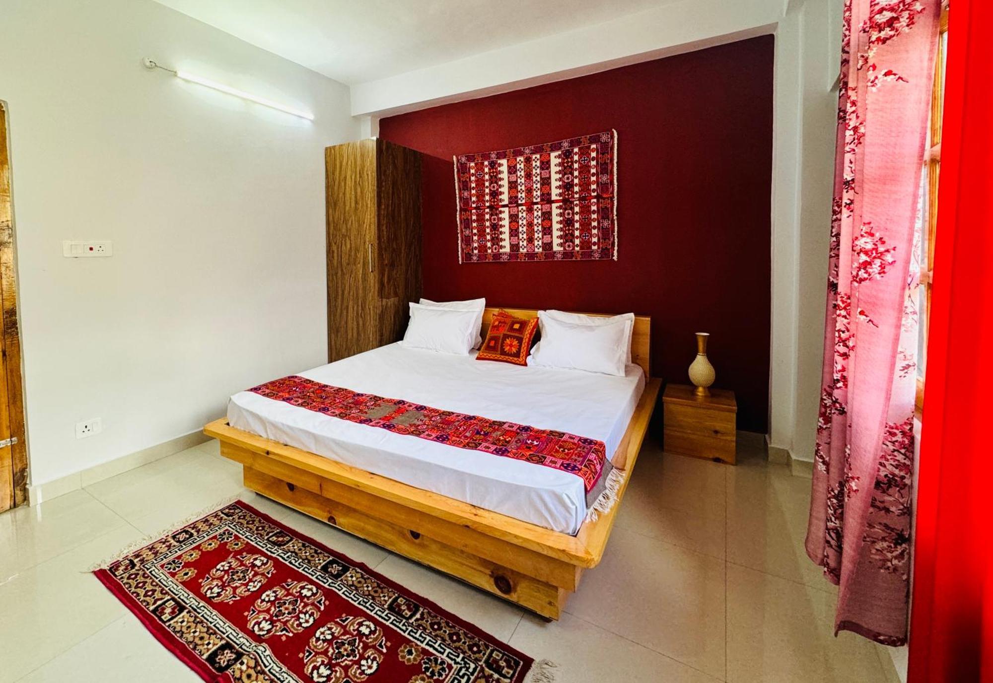 Pine View Retreat Homestay Kalpa Eksteriør billede